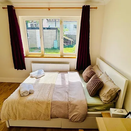 Urban Garden Hideaway * دبلن