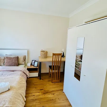 Urban Garden Hideaway * Dublin