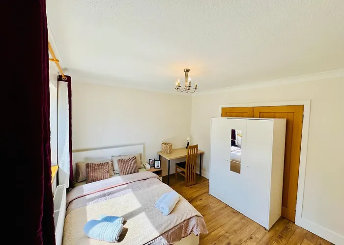 Urban Garden Hideaway Habitación en casa particular *